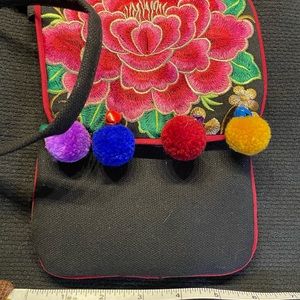 Rodeo Quincy embroidered rose purse